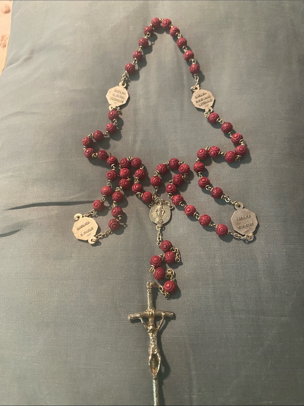 Baslica S Pietro/ S Paulo/ S Giovanni Mauve Rosary Beads Crucifix